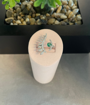 18KT White Gold Artistic Eye Ring with Emerald & Zircon