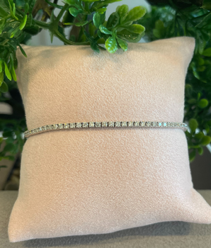 18KT White Gold Diamond Tennis Bracelet